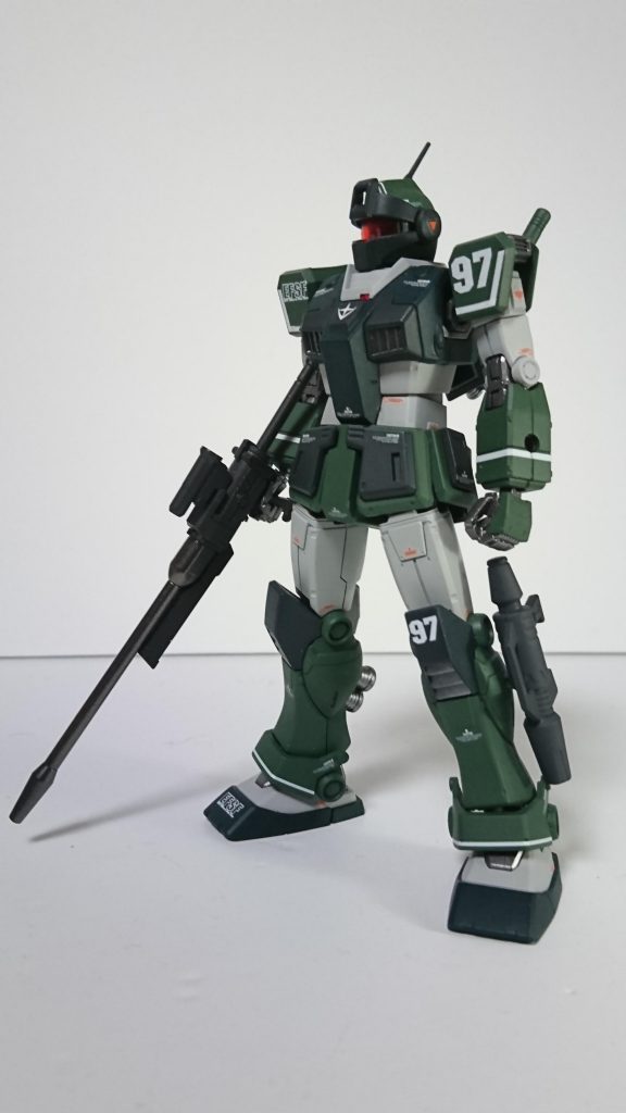 左斜め正面。これは、小五の自分のリベンジ作品です。当時MSVキットを作りましたが、色塗れなかった……