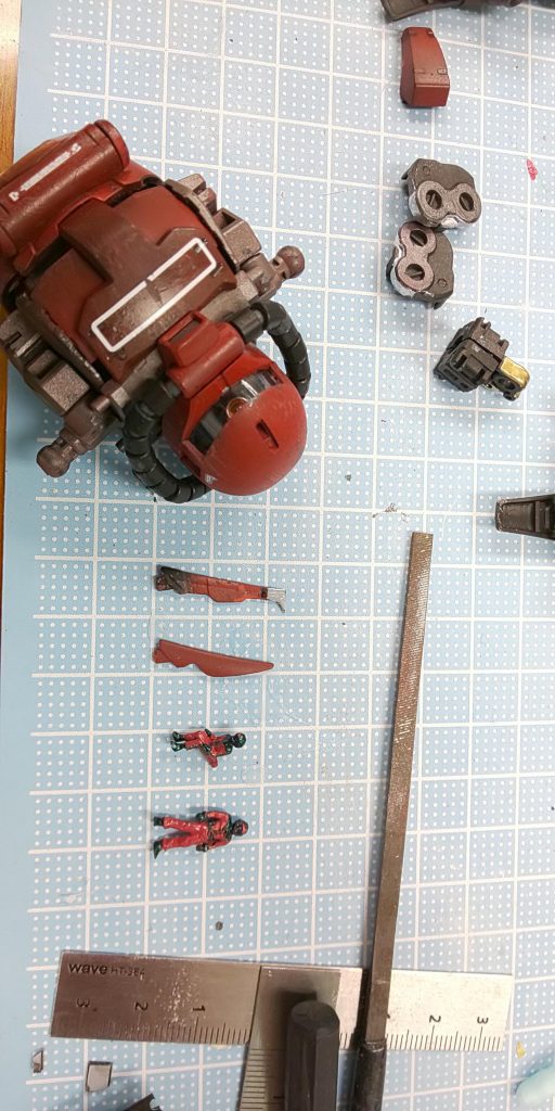 アンテナプレードをポッキリやっちゃいましたのでプラ板で自作ー!