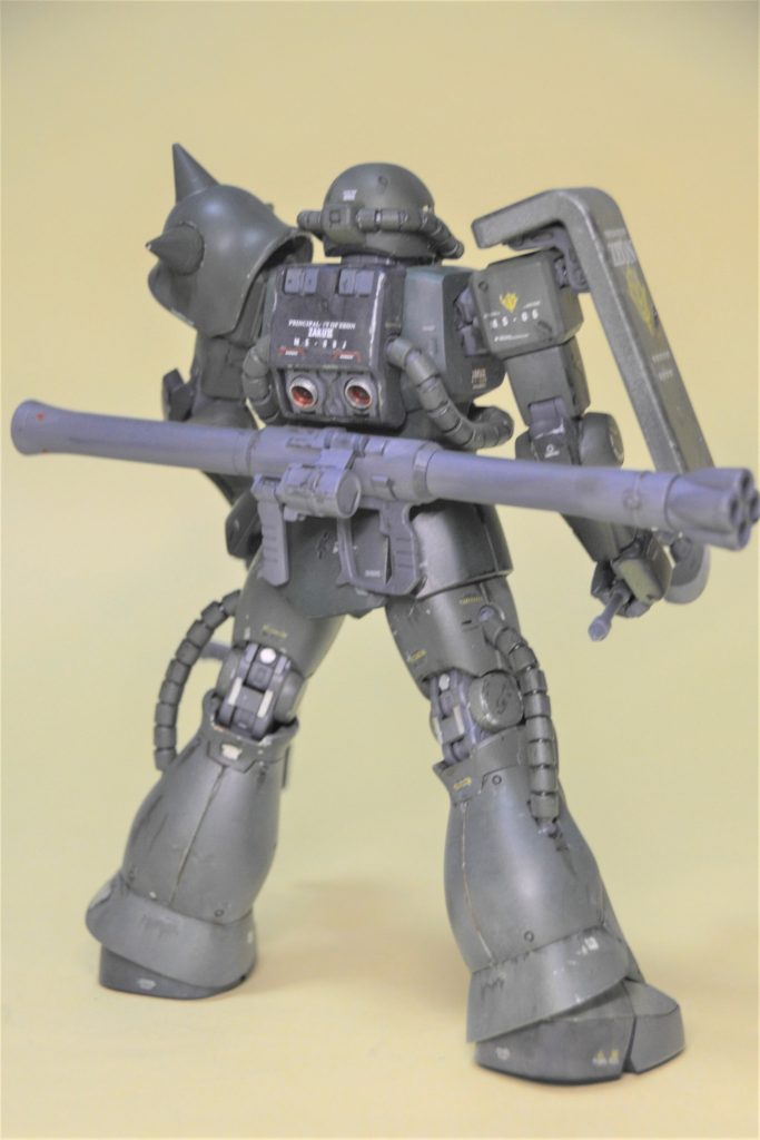 バックショット。オーストラリア方面軍をイメージしているので、足元を中心に砂っぽくウェザリングしています。