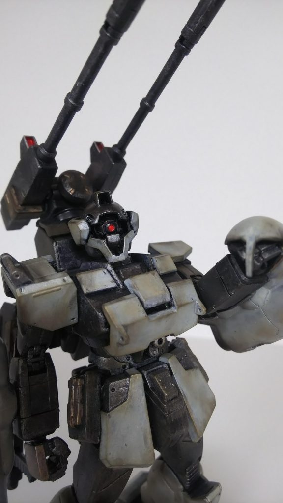 相手はRGM-79『ジム』のミキシングビルド機体の様子

同じ連邦同士で戦っているのでは？

戦わされていたのでは？