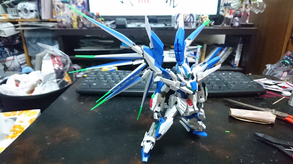 ファンネル(ウイング)展開
滅茶苦茶派手です