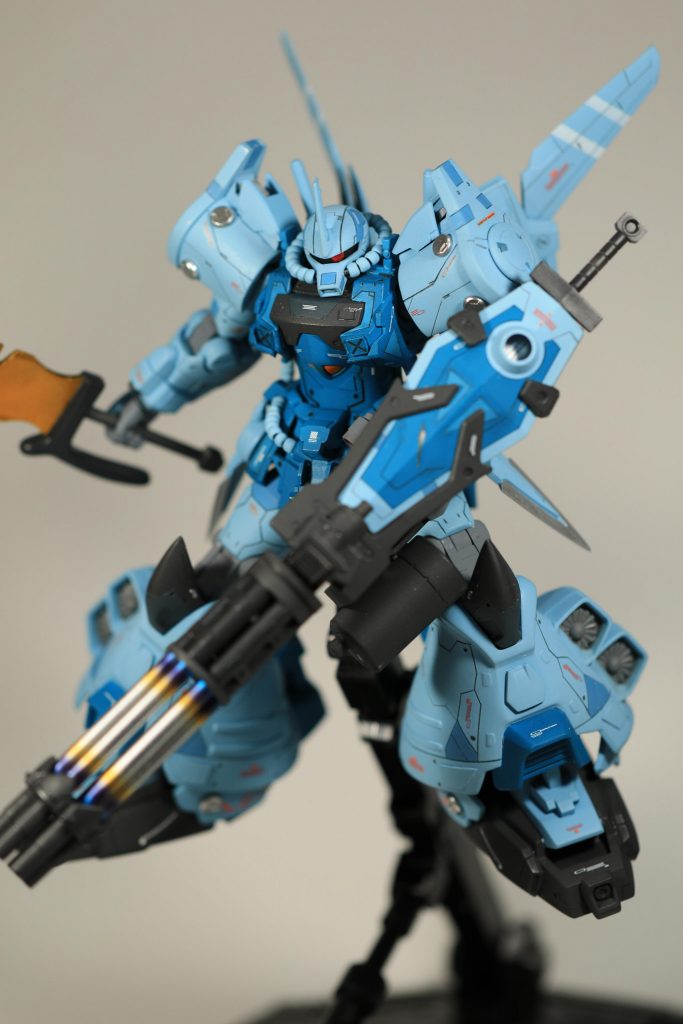 グフカスタムカラーで塗装しました