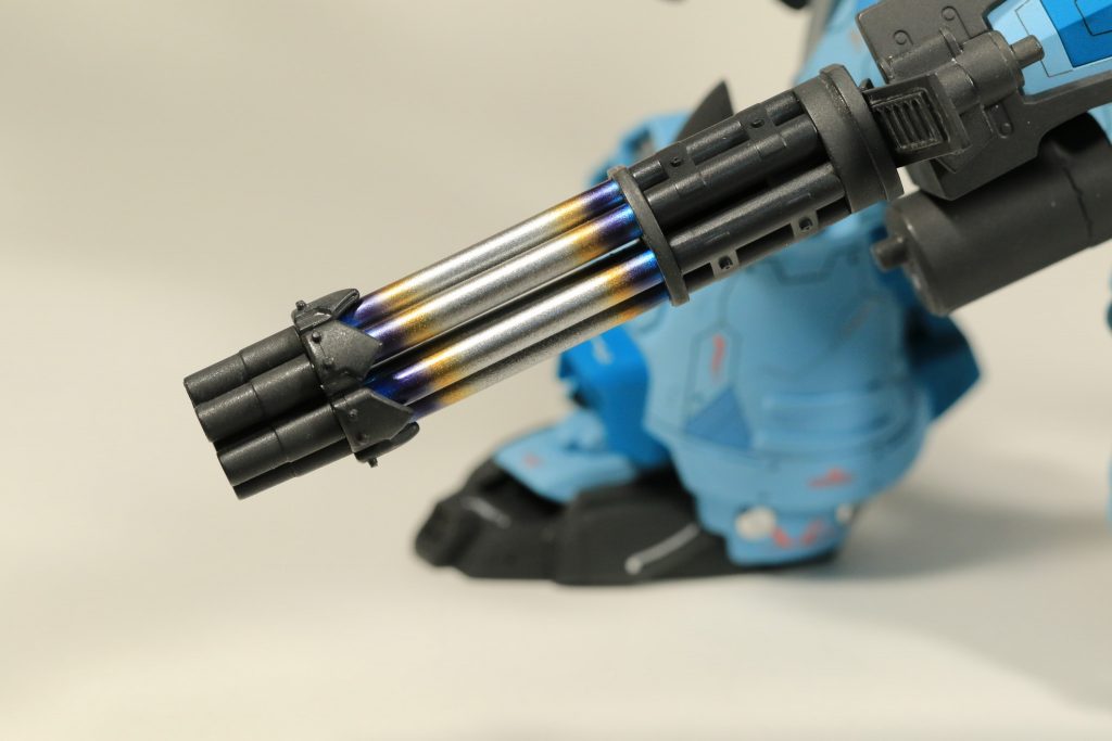 ガトリングはコトブキヤのMSGです。
チタン焼け塗装しました