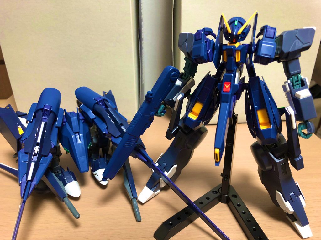 素体とツーショット。
最早バックパックだけでMA相当の性能がありそうです。