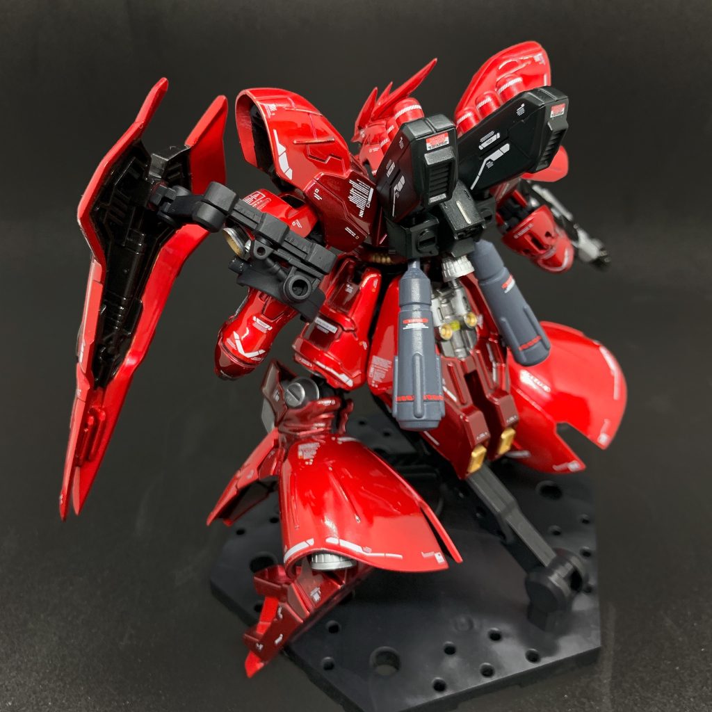 フレームやアーマーの延長・短縮加工は行わず、アフターパーツや余った固定フレームを使用してディテールアップ。塗装については製作過程のところで…