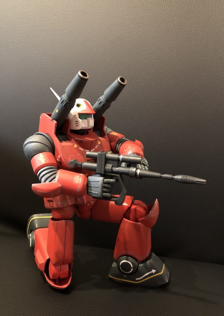 こんな感じで再現可能になりました。
ビームライフルはグリップ可動式にしました。