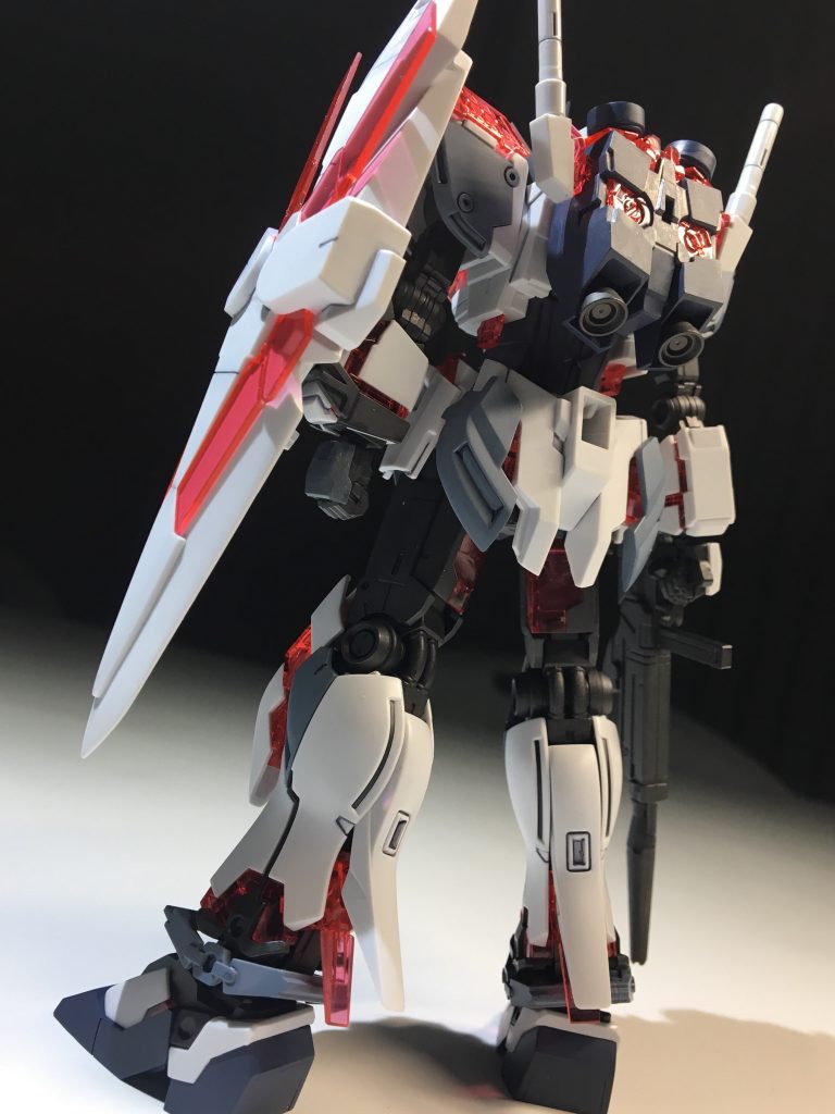 白は成型色活かし。グレーはちょっと濃過ぎたかな…