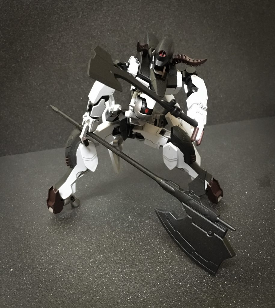 バトルアックス
ハルバードより小型の斧
取り回しに優れ投擲にも使用される