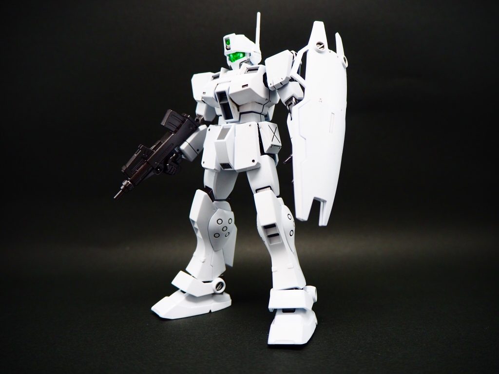 白色の挑戦–2枚目/制作者：ヤマクロス