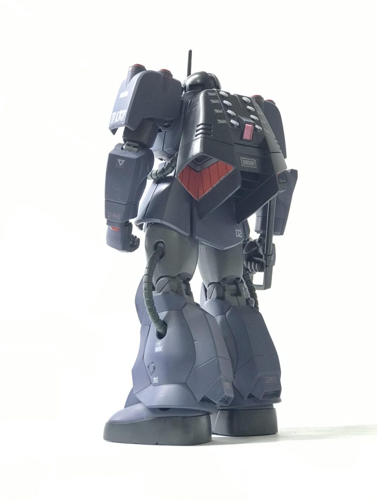 バックパックは悩んだ挙句、シールに逃げてしまった。