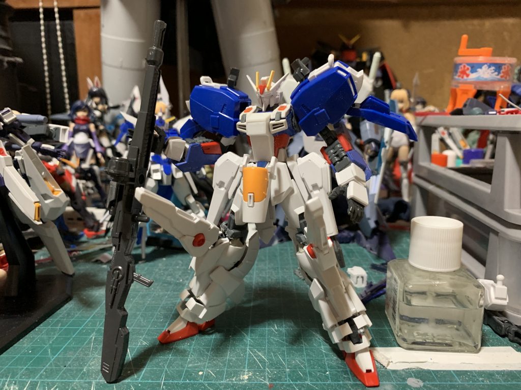 全身にEX-Sを纏う形にしました。
胸部の装甲はプラ板から作ってます。