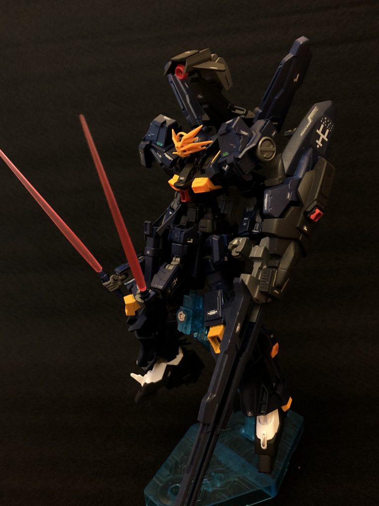 当然、サブアームユニットは展開できます。また、頭上に展開できる拡散メガ粒子砲を付けました。アドバンスドフライルーのものをイメージしてます。