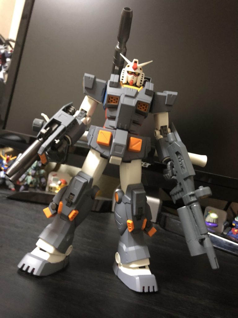 下からのゆるめのアオリを1枚