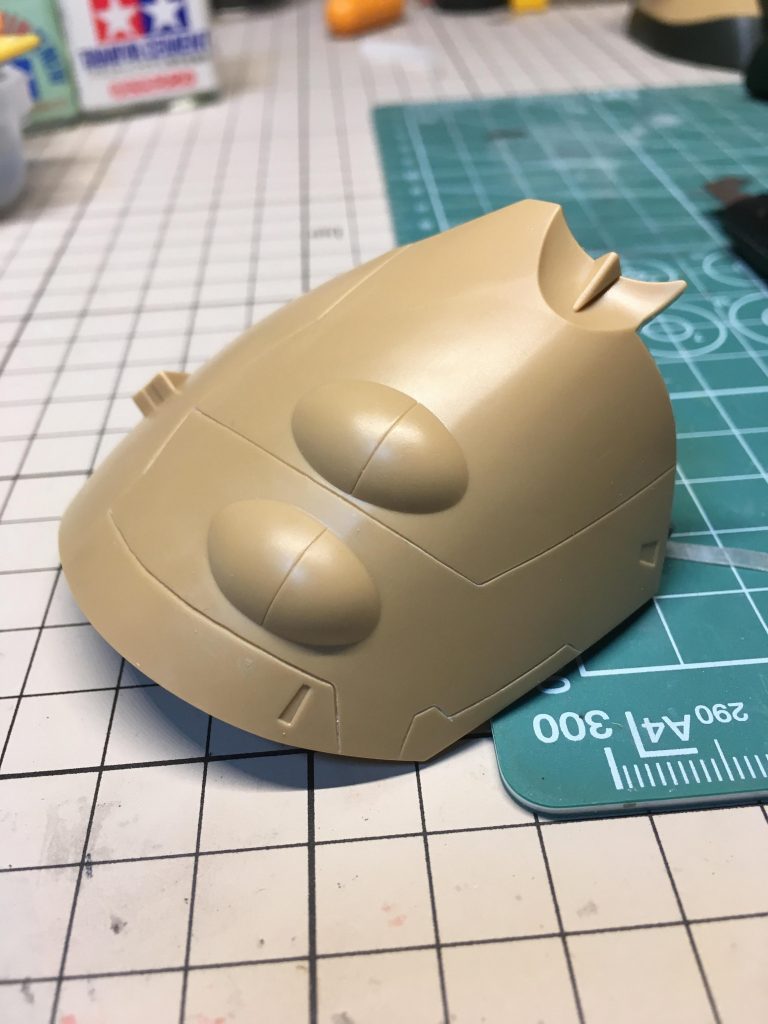 脚部に新設モールド