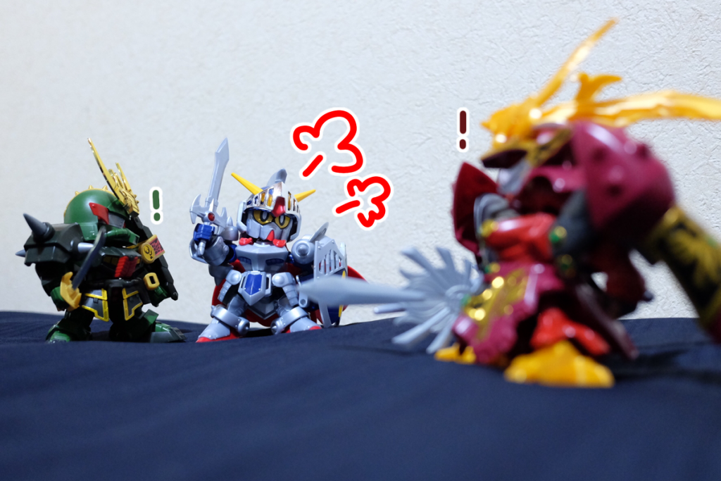 騎士:テンチだかチホウだか知らないが、*殺駆頭はそんな口車に乗せられるほどバカじゃないぞ!*
殺駆:騎士…
司馬懿:そっ…それは将軍に聞かないとわからないだろう!
騎士:*ずっと一緒にいたから、わかる!*