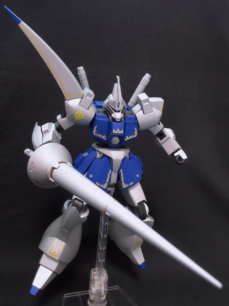 ヒートランスは長さはキットのものより若干短めです。
各部のモールドや金の差し色がアクセントになっているのではないでしょうか？