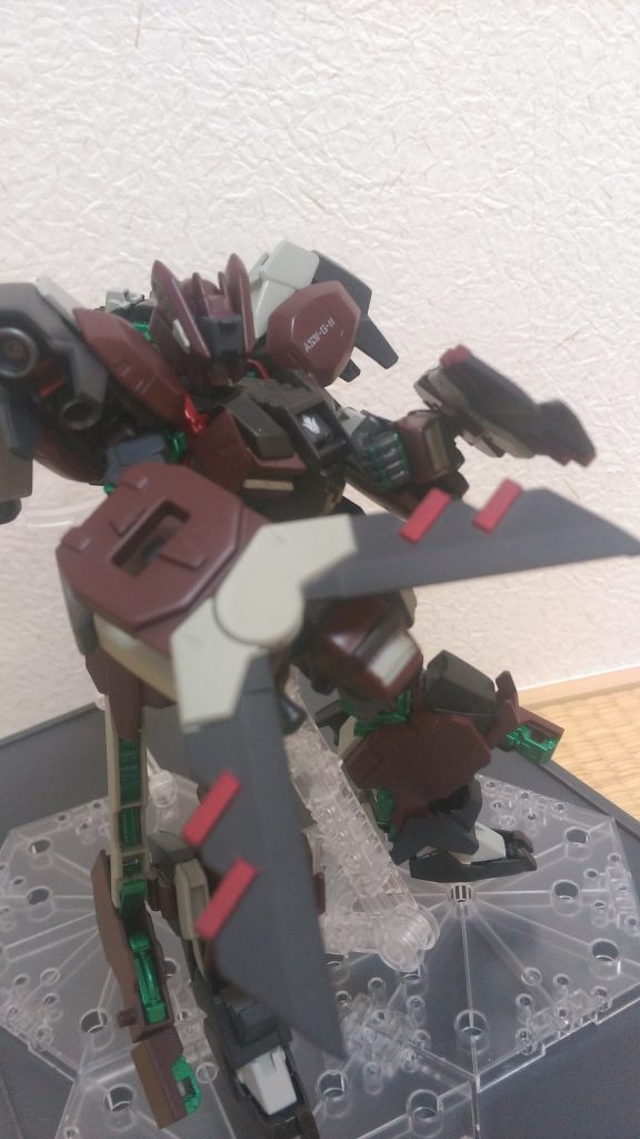 腕に付け替えることができます。