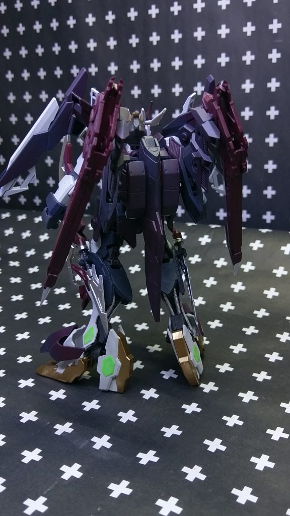 背面。

バックパックはアスタロトオリジンのものを丸々使用し無理矢理接着しました。
側面に3mm穴をあけM.S.Gのエグゼニスウイングを取り付けしました。