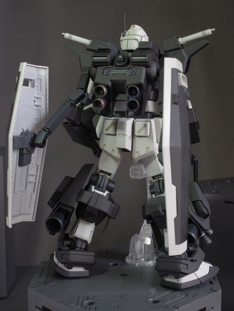 スラスタはMKⅡのもの。