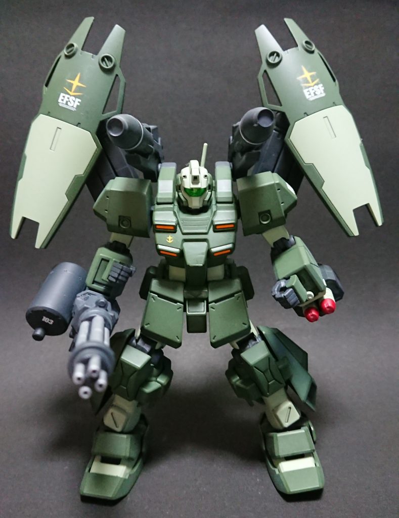 肩のビームキャノンはパワードアームズパワーダーのミサイルを切り詰めてそれっぽく。