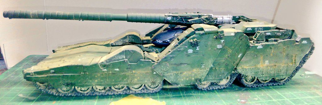 劇中の砂漠での戦闘イメージし少し砂埃を被った感じにしてます