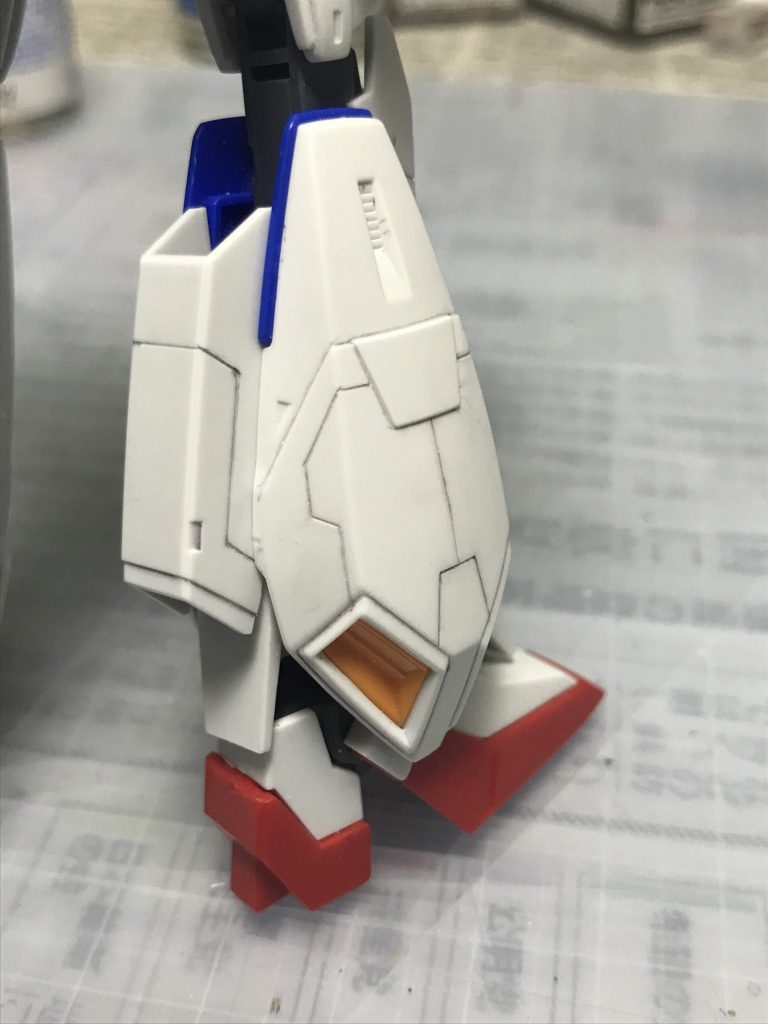 脚部のパネルライン追加状態です。