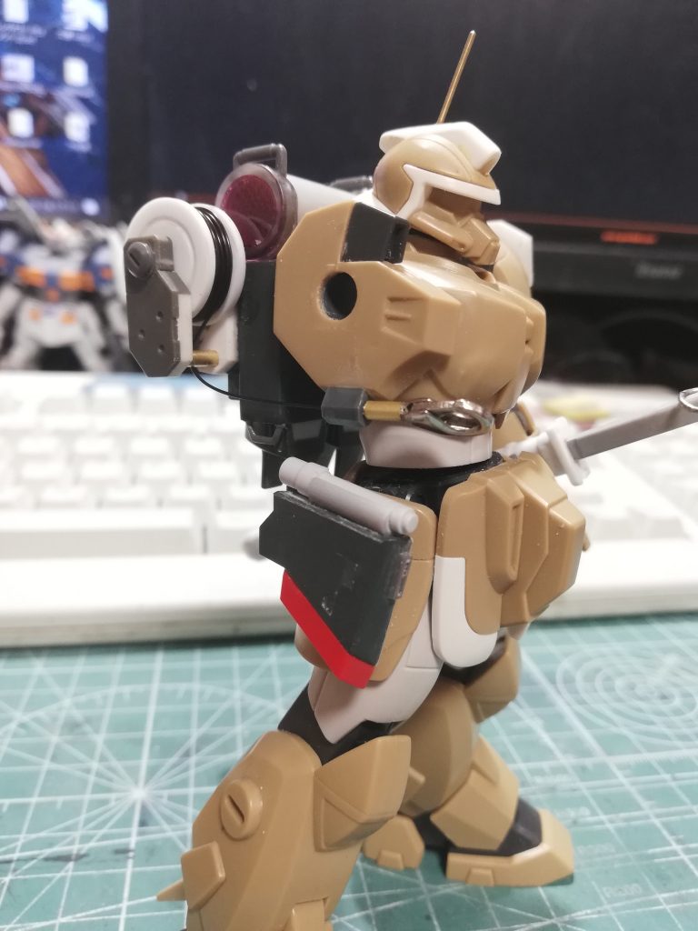 見えづらいワイヤーリールはこんな感じになってます。
ワイヤーは釣糸を使っていて、多分1mくらいは巻いてあると思います。