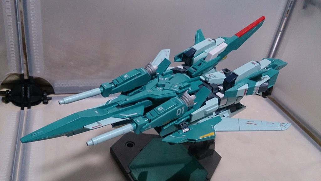 WR形態です。シルエットを重視したため流石に差し替えです。リガズィカスタムとZガンダムを合わせたような姿がかなりお気に入りです。