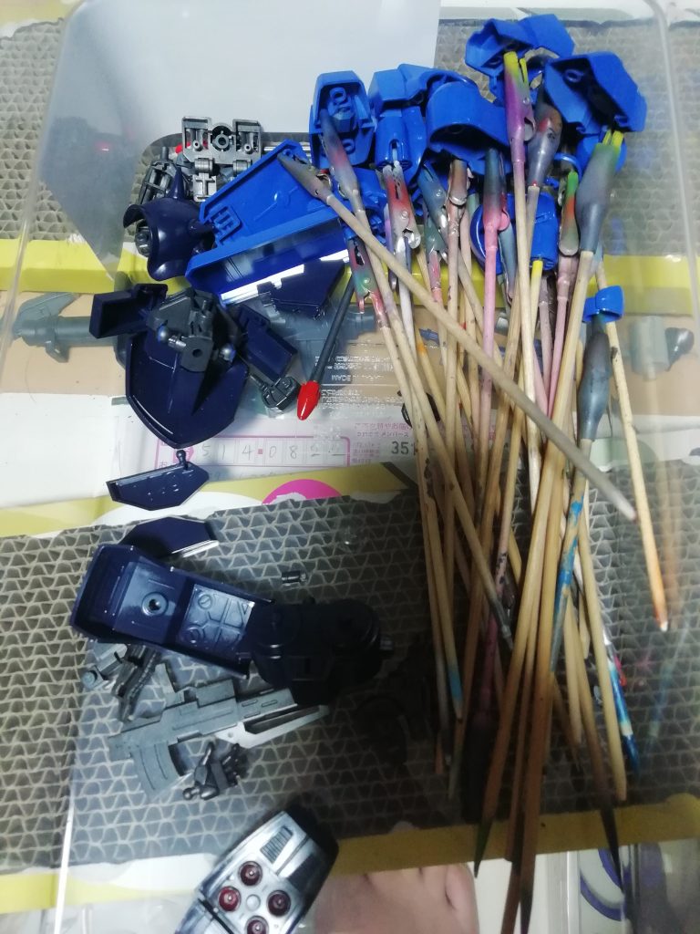 ギラ・ドーガ　レズン・シュナイダー専用機–3枚目/制作者：新人メカニック