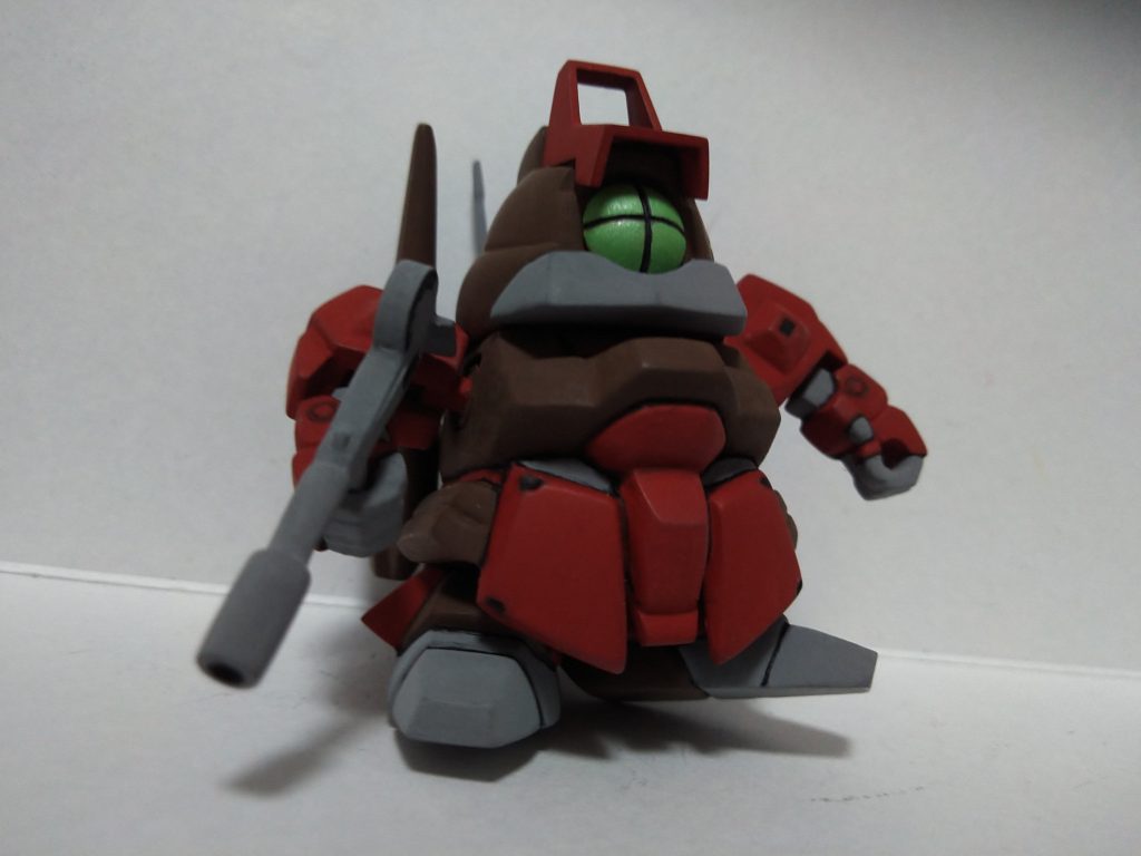 ライフルは1/220キットの物をSDっぽく砲身を太めに加工しています。