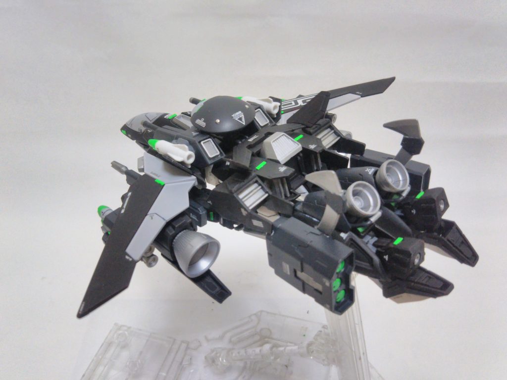 ノーズバルカン
20mm機関銃
スモークチャフ×2