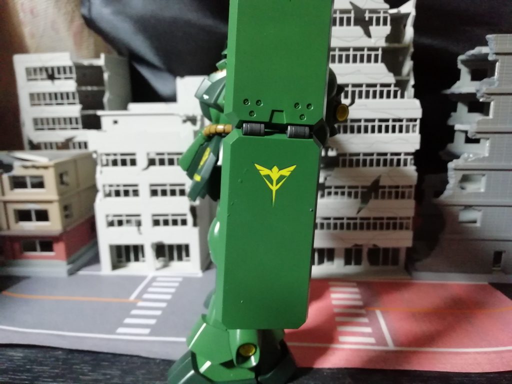 ギラ・ドーガ　量産機–4枚目/制作者：新人メカニック