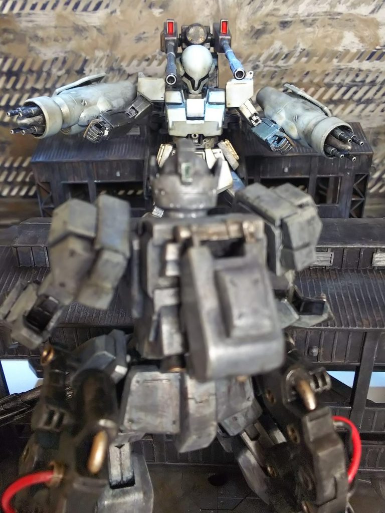 ジオン残党が潜むという廃工場地帯に現れた骸骨のような機体