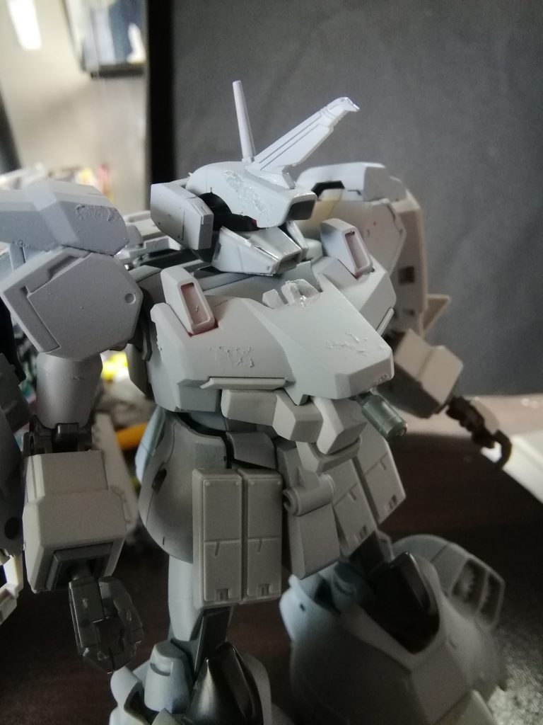 胸部機銃
対人や対車両用の武器