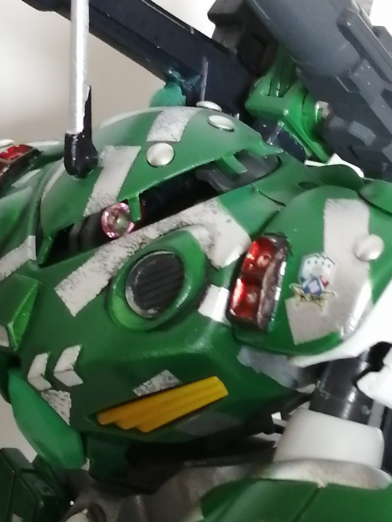 作成過程のバストアップ。
クラブエンブレムを目立たせたつもりですが、肩部の赤色が目立ち過ぎるのであとから青系に差し替えました。