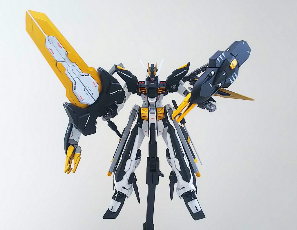 デュアルゲイジングアームズ形態！

ゲイジングアームで相手のパーツを奪い片側の空きスペースに装着しますが、ゲイジングアームをアームによる戦闘にのみ運用する時にのみゲイジングアームを２つ装備する！