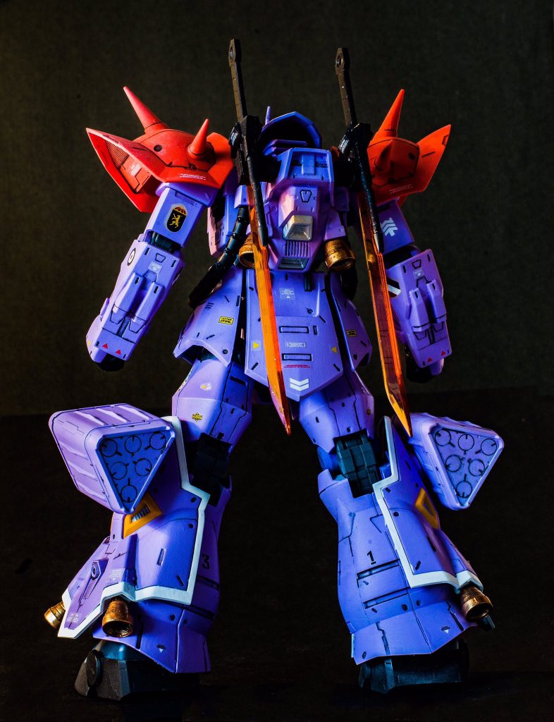 うしろから!前メインなのでうしろはデカールを少な目にして注意書のデカール多く使いました!