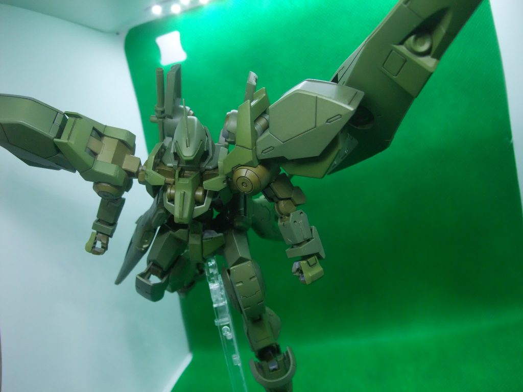 背面にサブアーム搭載