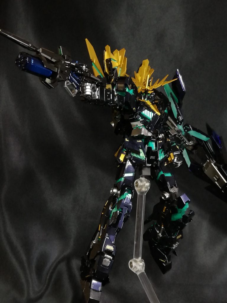 「やるぞバナージ。この光は俺たちだけが生み出してるものじゃない!!!」