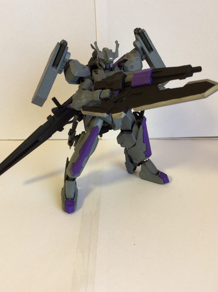 ライフル
元々ライフルを装備していない機体だったため火星で拾ったレギンレイズ用ライフルをベースに改造したものを装備