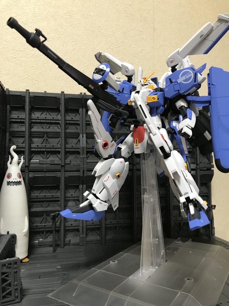 スマートガンも腰のジョイントでしっかり保持できます