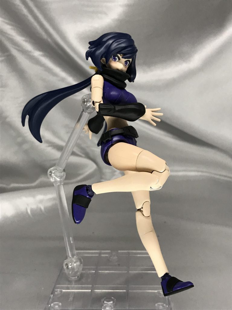 可動やMS娘にする兼ね合いで後ろ髪をとっちゃうこともあるんですが、
やっぱある方が圧倒的にアヤメさんですな(*゜ー゜)
ナミさんと違って足首までまるまる肌にできるので、水着感がすごいです。
この足よ…