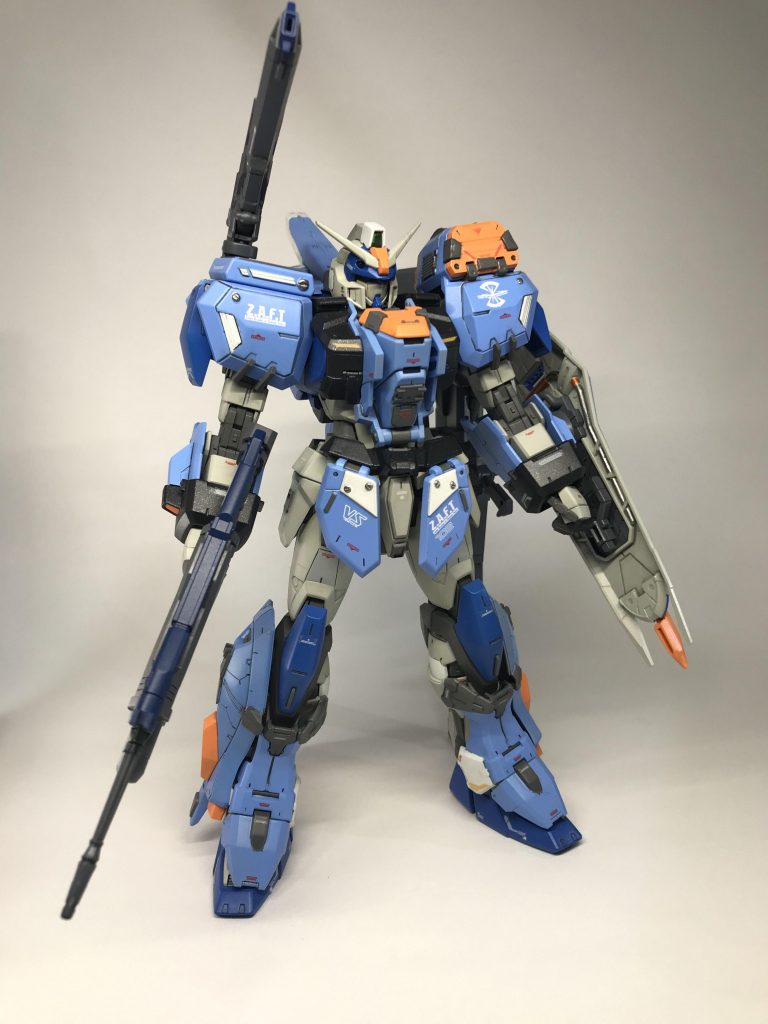 アサルトシュラウドの水色はイメージ通りの調色が出来たかと思います。
ただ申し訳ないのですがレシピを忘れてしまいました、、、