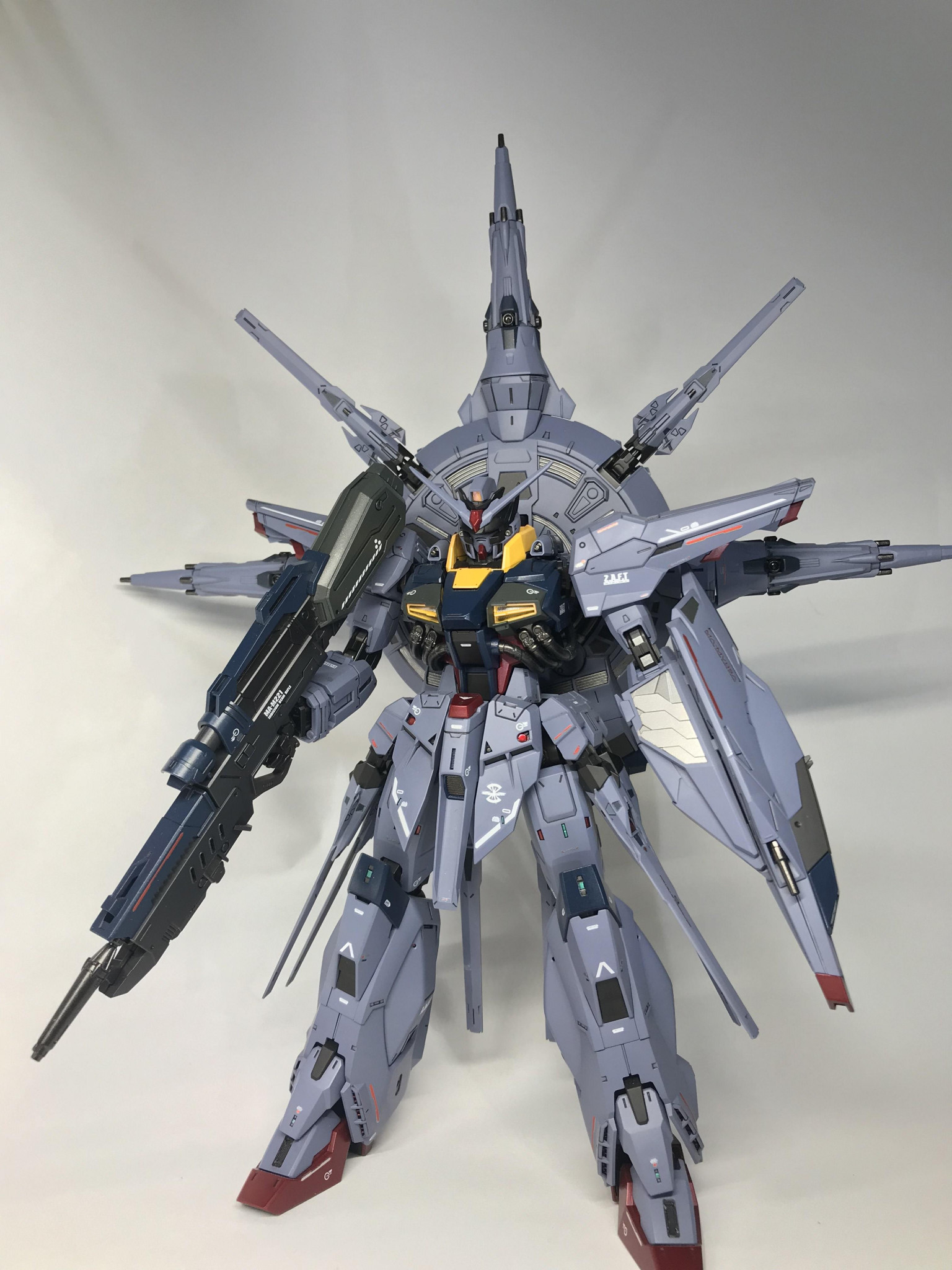 MGプロヴィデンスガンダム ［全塗装 完成品］ - プラモデル