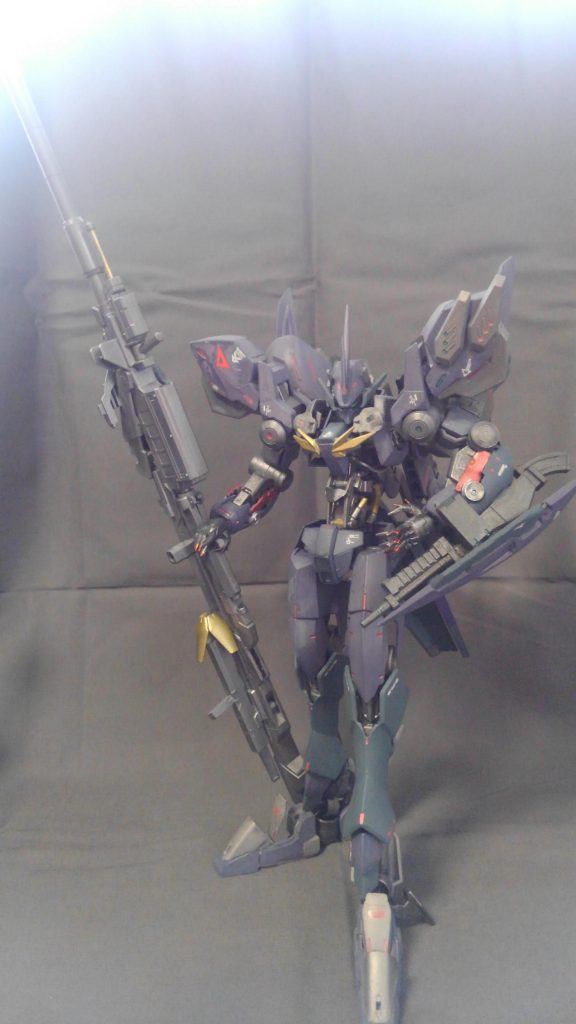 最後まで御覧頂きありがとうございました。
グレイズアイン自体がHGにしては大きく感じてバランスとりが大変でしたが良い勉強になりました。
令和新作のイベントには間に合いませんでしたが無事に完成したので一安心です。
さぁ!次は可変機だ!(... 間に合うかなぁ( ̄ω ̄;))