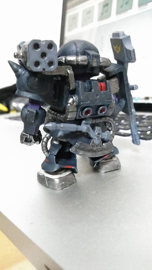 と言っても、武装を盛ったくらいで。
ランドセルや脚はそのままですので、06R化したりはしてません(・∀・)