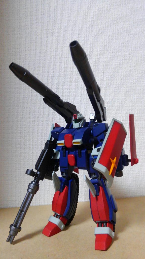 ジャンクになっていた旧キットのガンタンクR44(発売当時モノ!)を改造しました。コンセプトは「Gアーマー風ガンタンク」(^o^)