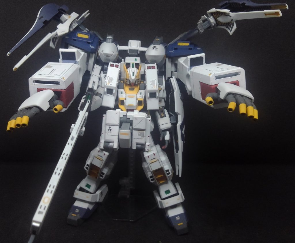 一斉射撃。元がジムの発展形としては中々ヤバい火力してると思う。