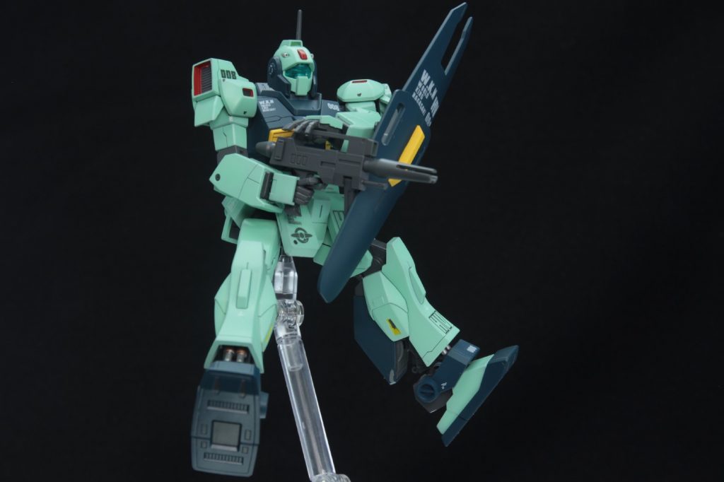 #空挺中
ZでもUCでも何かと空挺降下してる事が多いネモさん。
ビームライフルはジムII、ジムIII、ネモ(サンドカラー)のいずれかから拝借したものですね。