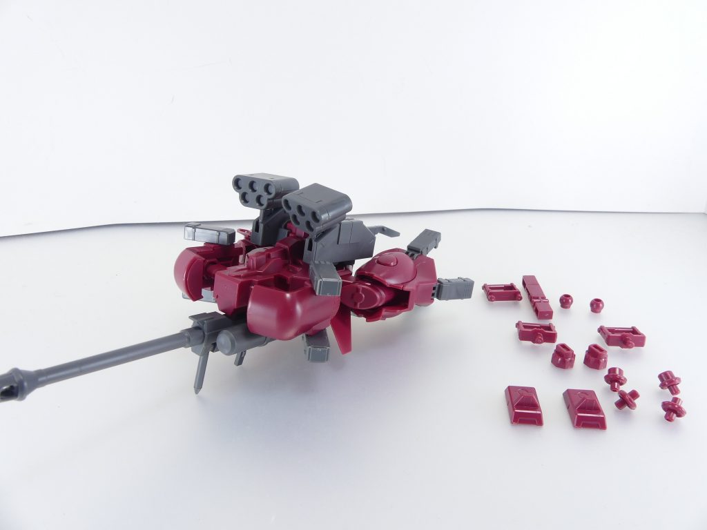 セット内容。HGBC化に当たって追加されたのは本体部分、脚部増加装甲をまとめるためのパーツ、ビルドジョイントなど。・アメイジングブースター本体・ビルドジョイント各種(3ミリ軸、脚部用ボール受けなど)